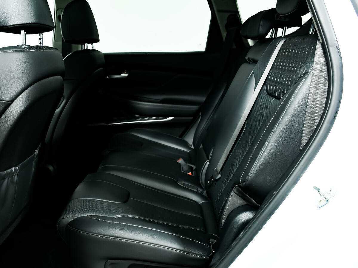 Купить Hyundai Santa Fe с пробегом. Фото: #11