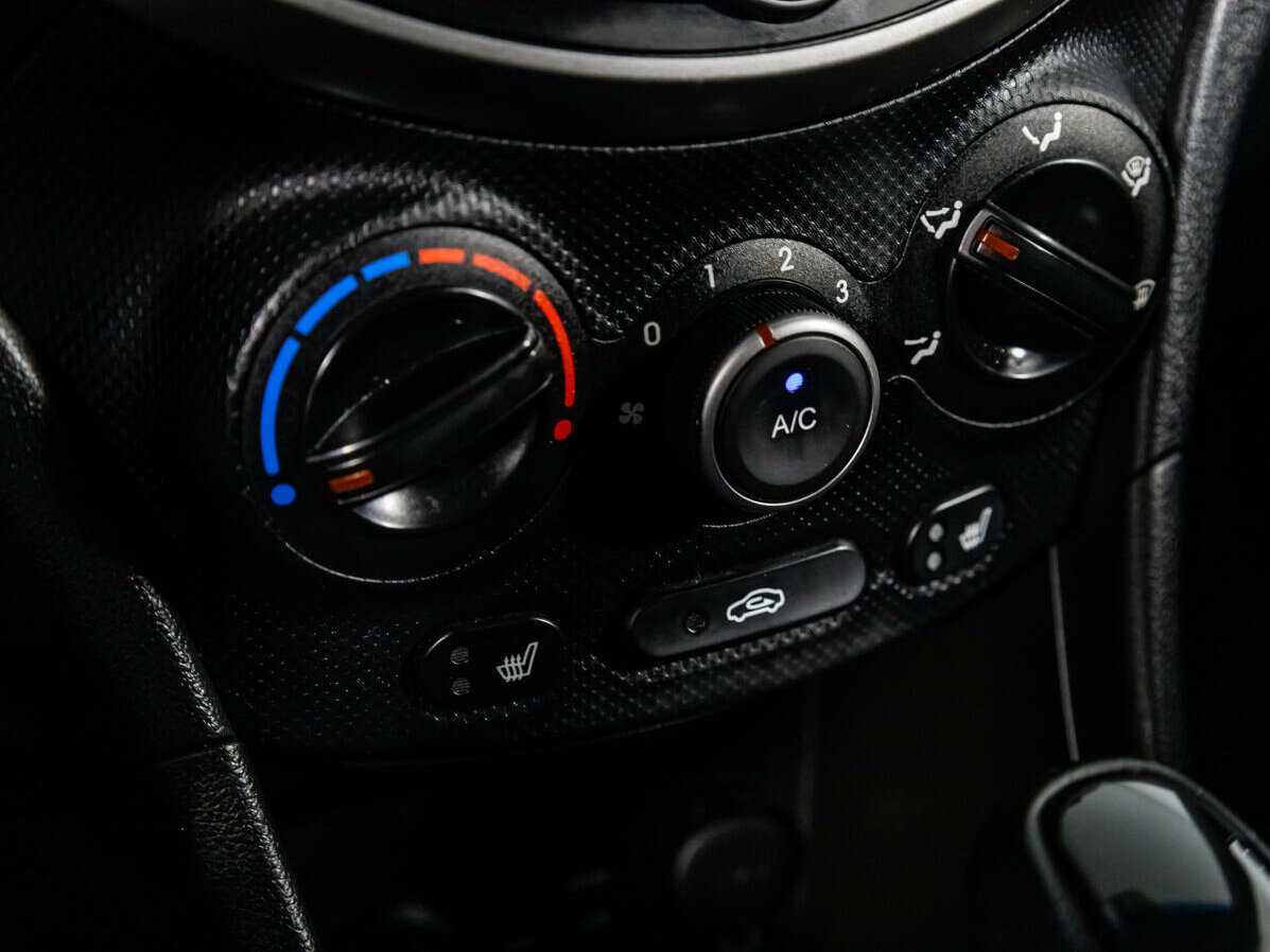 Купить Hyundai Solaris с пробегом. Фото: #15