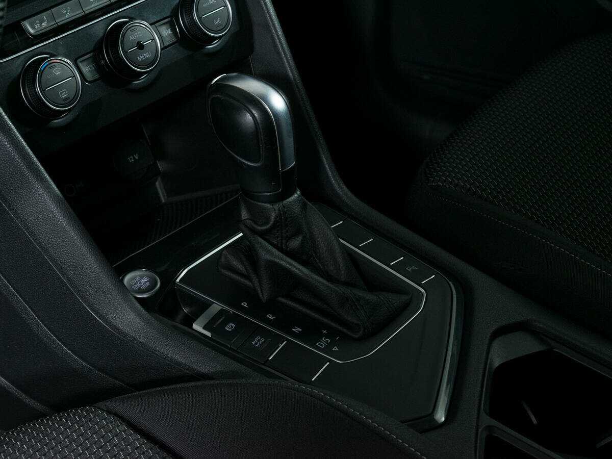 Купить Volkswagen Tiguan с пробегом. Фото: #14