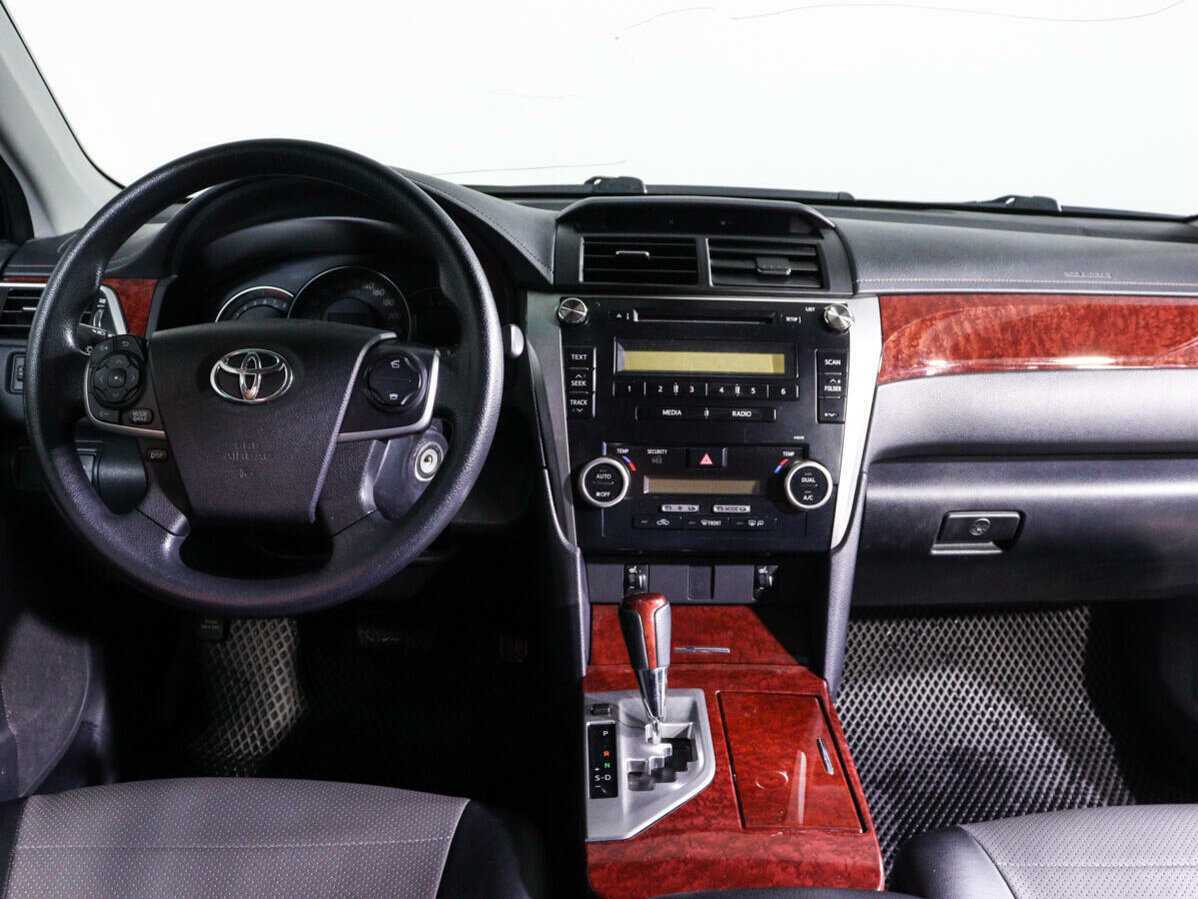 Купить Toyota Camry с пробегом. Фото: #11
