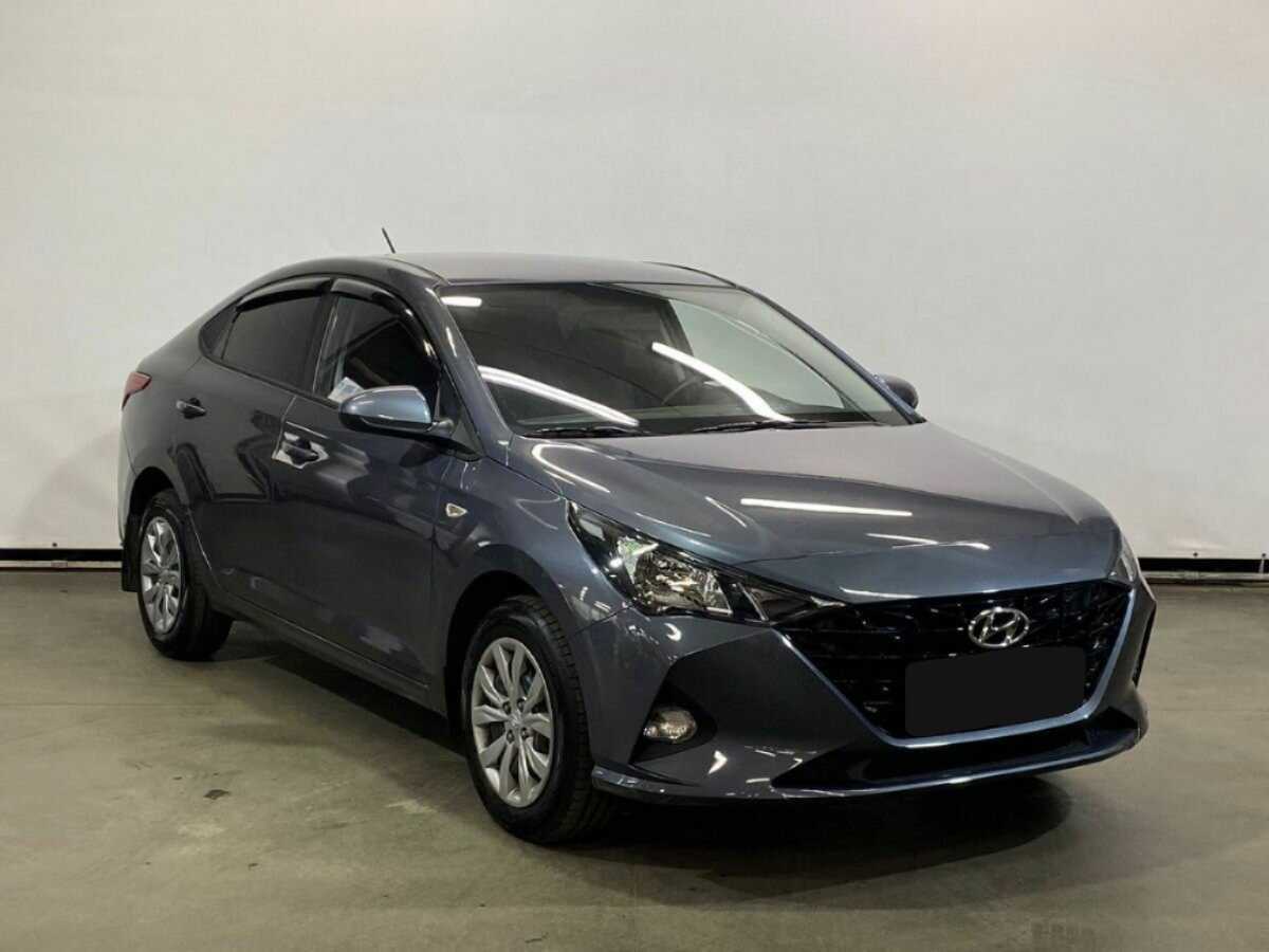 Купить Hyundai Solaris с пробегом. Фото: #2