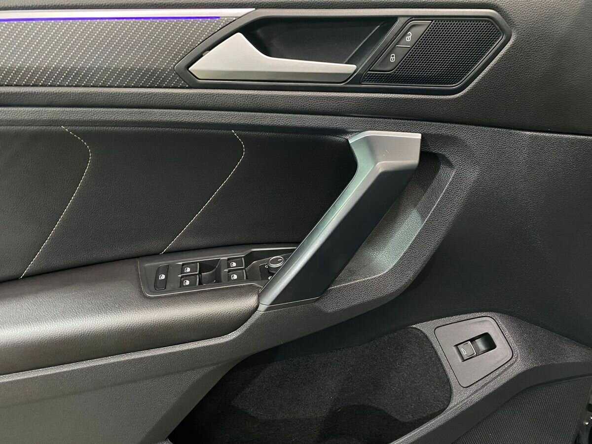 Купить Volkswagen Tiguan с пробегом. Фото: #18