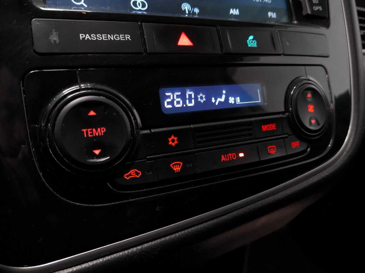 Купить Mitsubishi Outlander с пробегом. Фото: #13