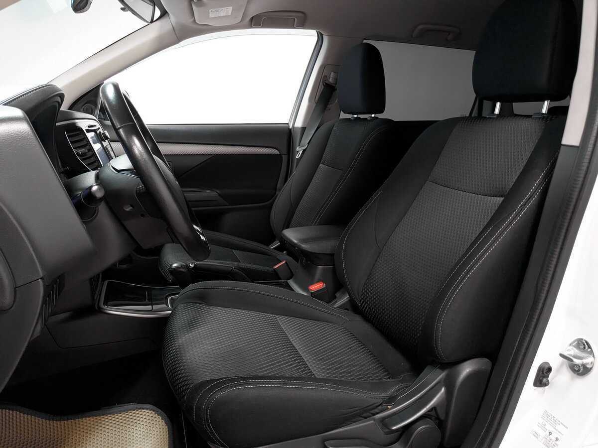 Купить Mitsubishi Outlander с пробегом. Фото: #18