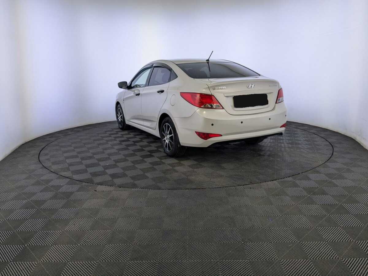 Купить Hyundai Solaris с пробегом. Фото: #6