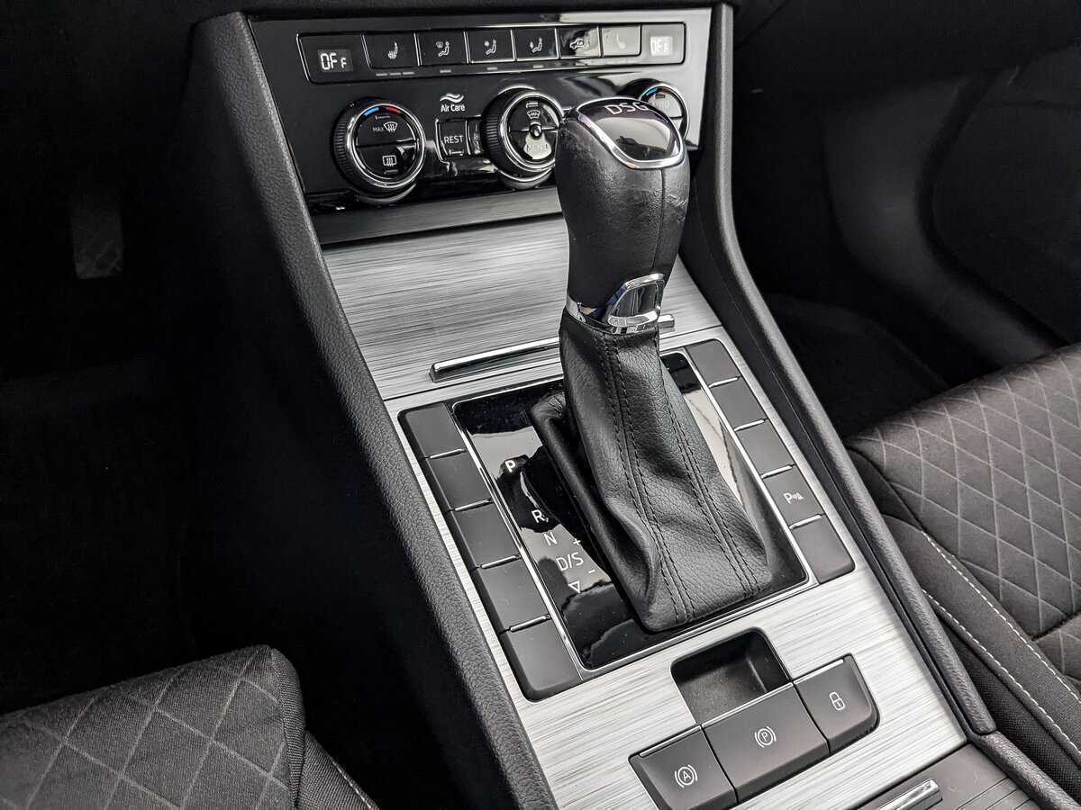 Купить Skoda Superb с пробегом. Фото: #22