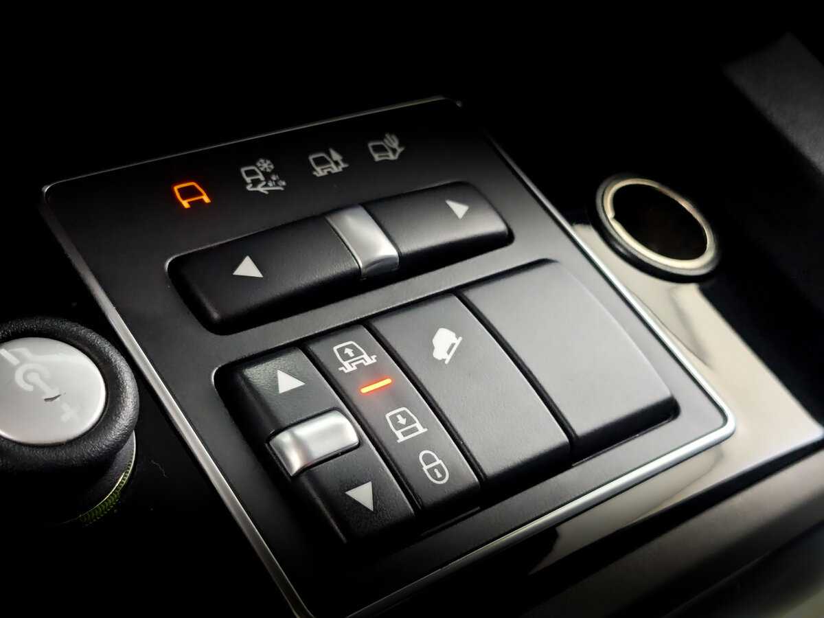 Купить Land Rover Discovery с пробегом. Фото: #24