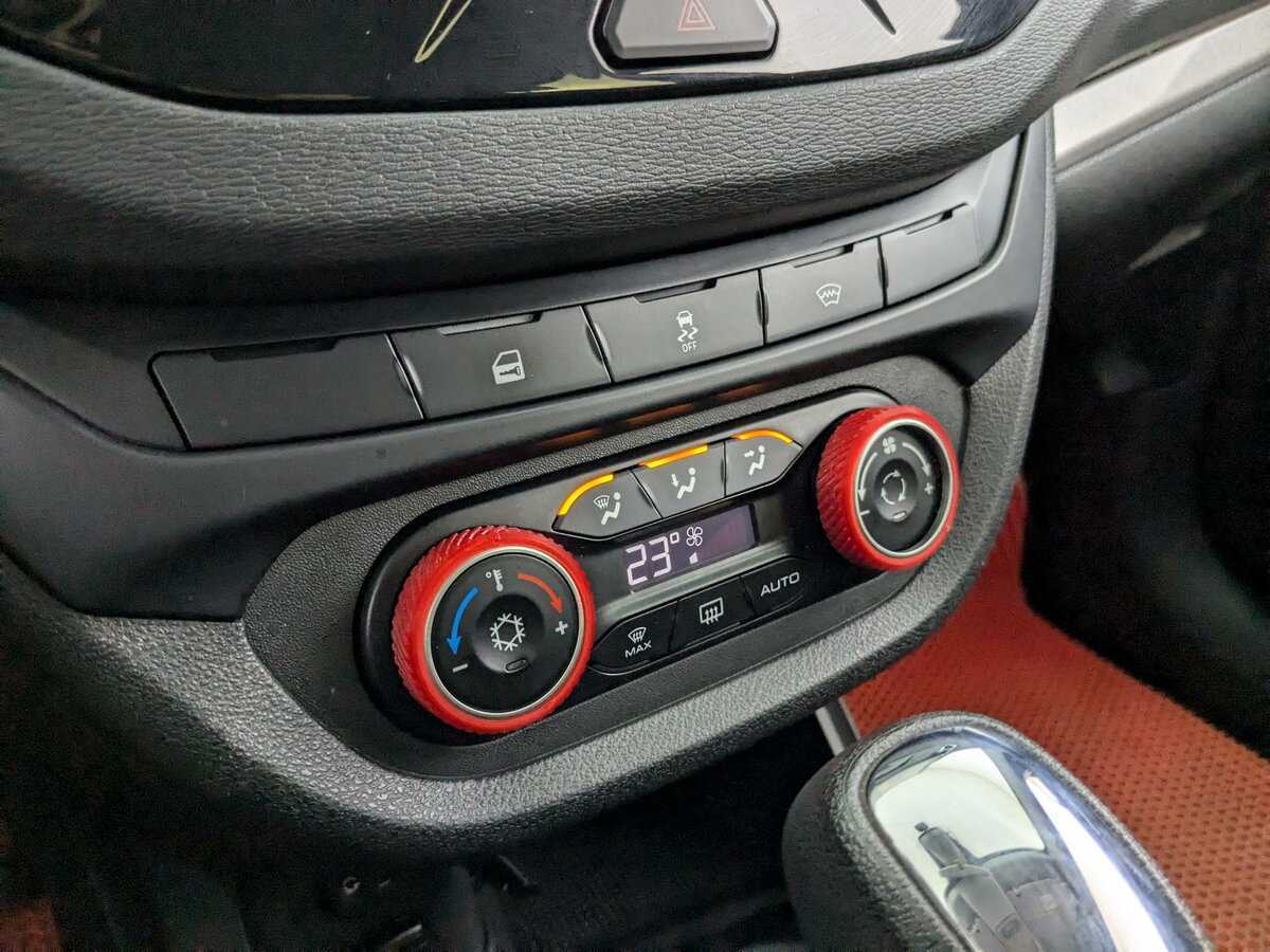 Купить Lada (ВАЗ) Vesta с пробегом. Фото: #11