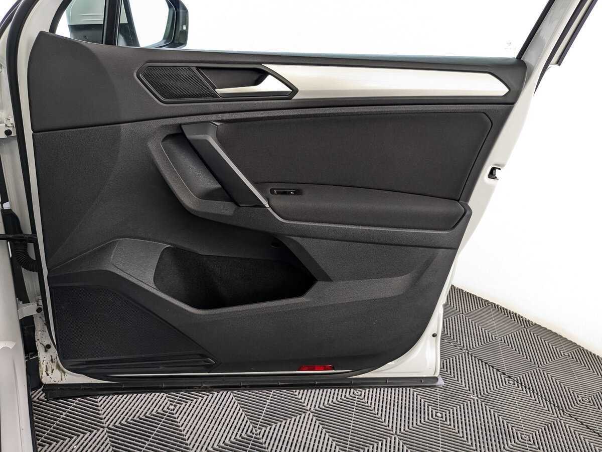 Купить Volkswagen Tiguan с пробегом. Фото: #20