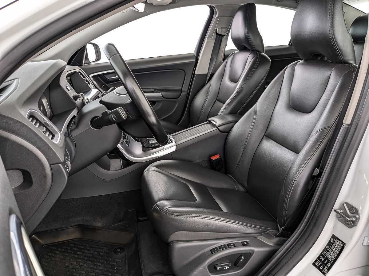 Купить Volvo S60 с пробегом. Фото: #15