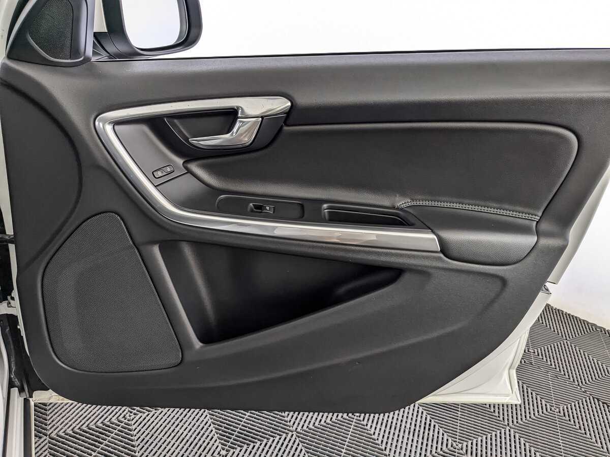 Купить Volvo S60 с пробегом. Фото: #20