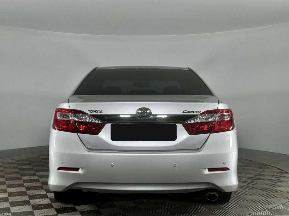 Купить Toyota Camry с пробегом. Фото: #3
