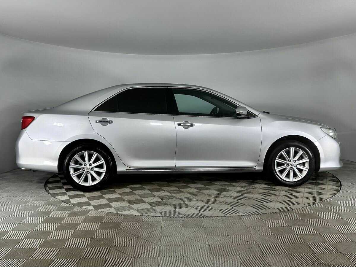 Купить Toyota Camry с пробегом. Фото: #4