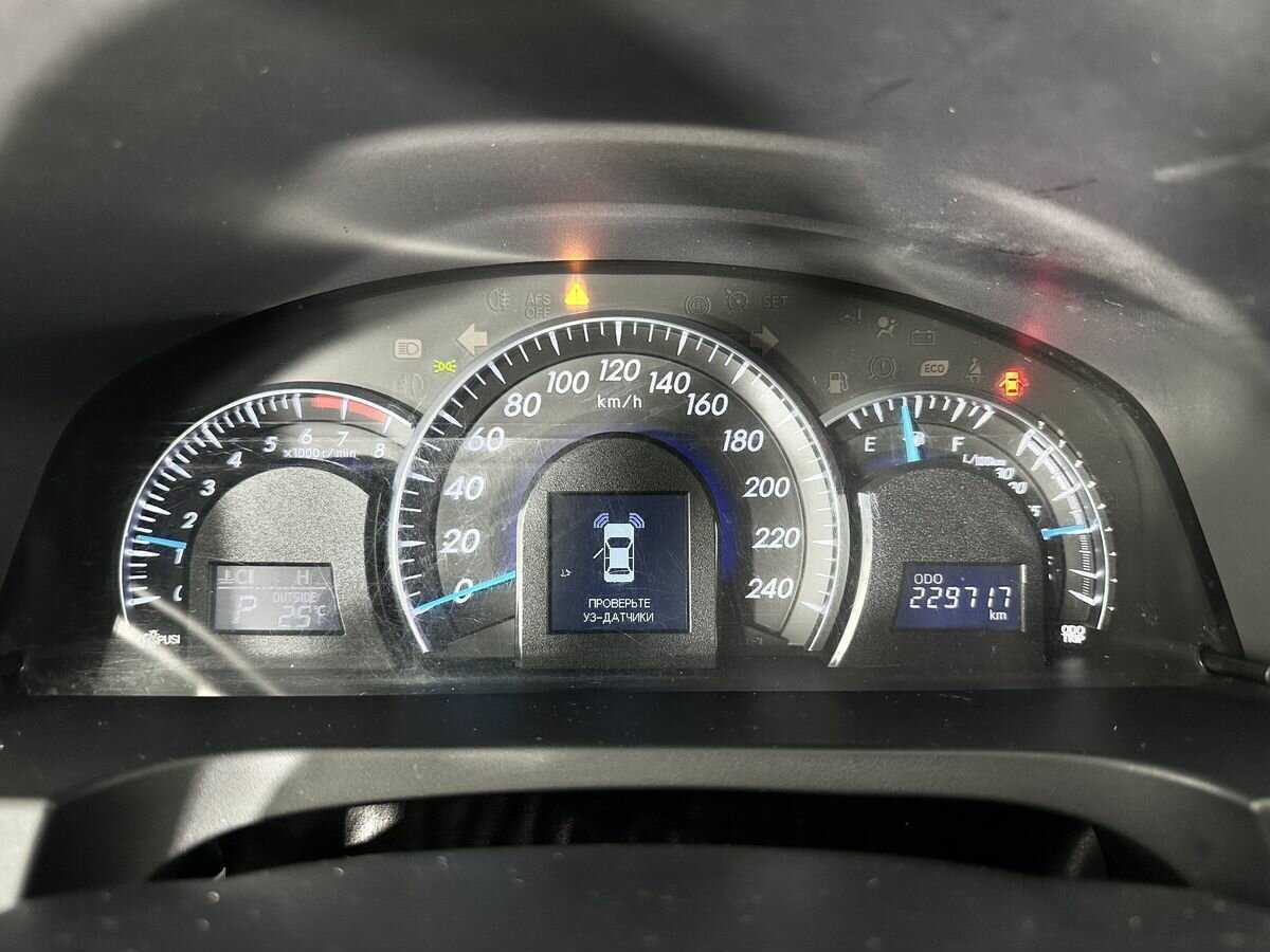 Купить Toyota Camry с пробегом. Фото: #11