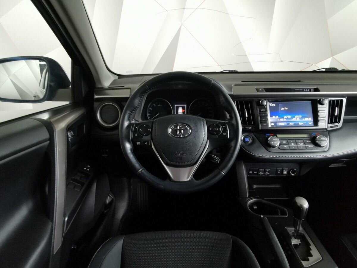 Купить Toyota RAV4 с пробегом. Фото: #13
