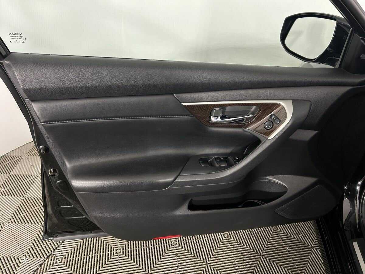 Купить Nissan Teana с пробегом. Фото: #7