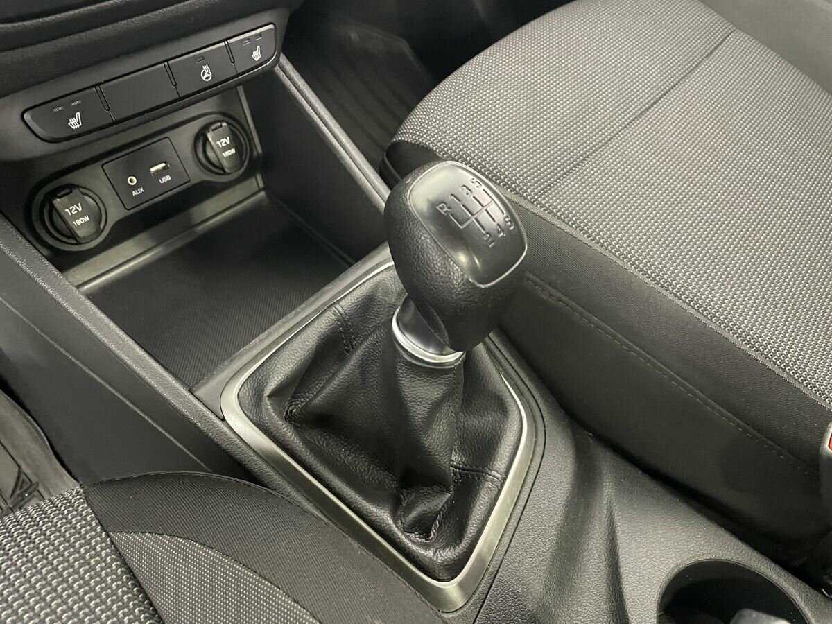 Купить Hyundai Solaris с пробегом. Фото: #12