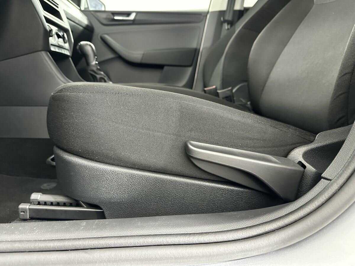 Купить Skoda Rapid с пробегом. Фото: #9