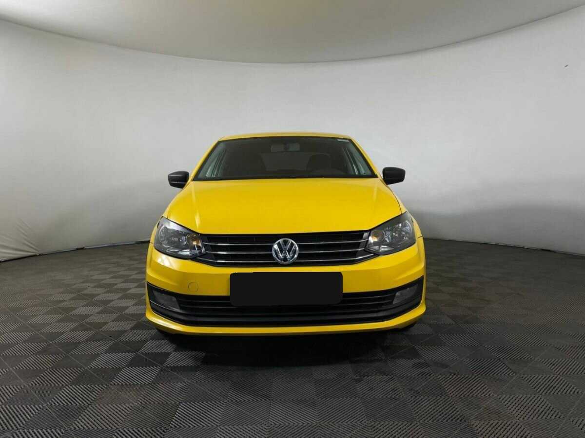 Купить Volkswagen Polo с пробегом. Фото: #1