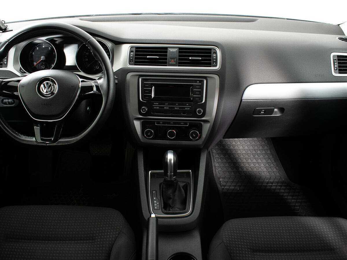 Купить Volkswagen Jetta с пробегом. Фото: #10