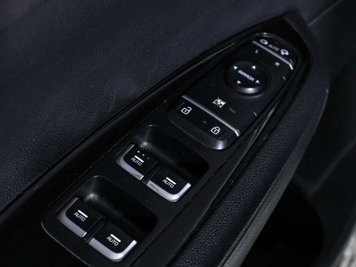 Купить Kia Optima с пробегом. Фото: #18