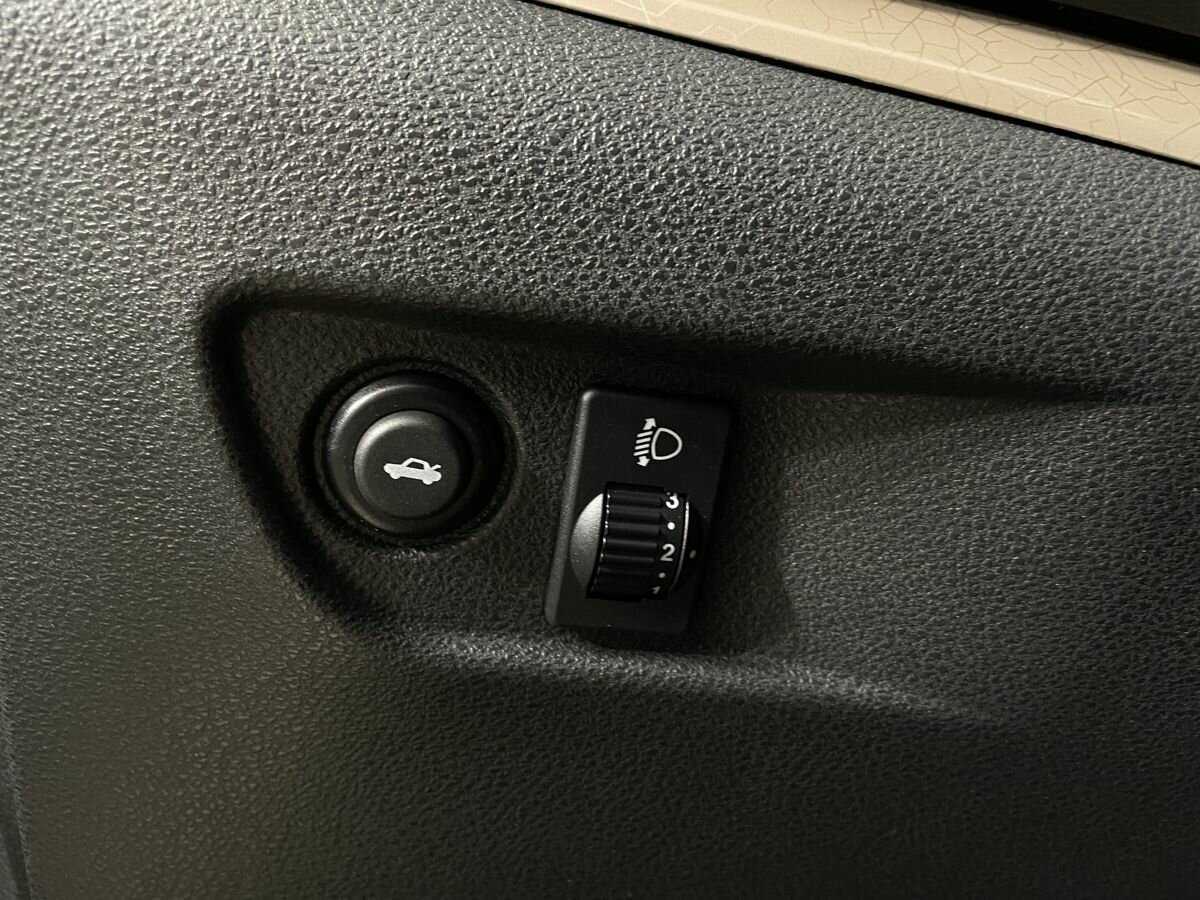 Купить Lada (ВАЗ) Vesta с пробегом. Фото: #8