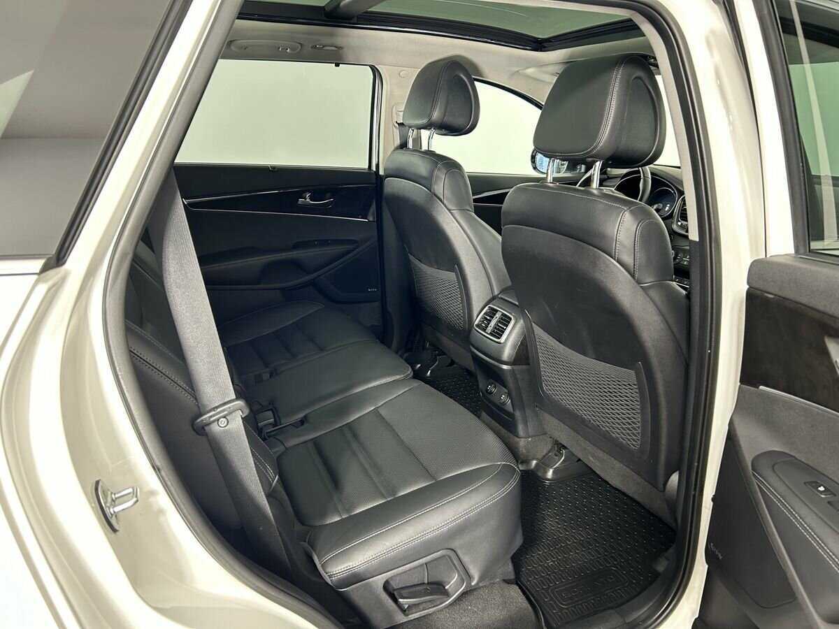 Купить Kia Sorento с пробегом. Фото: #16