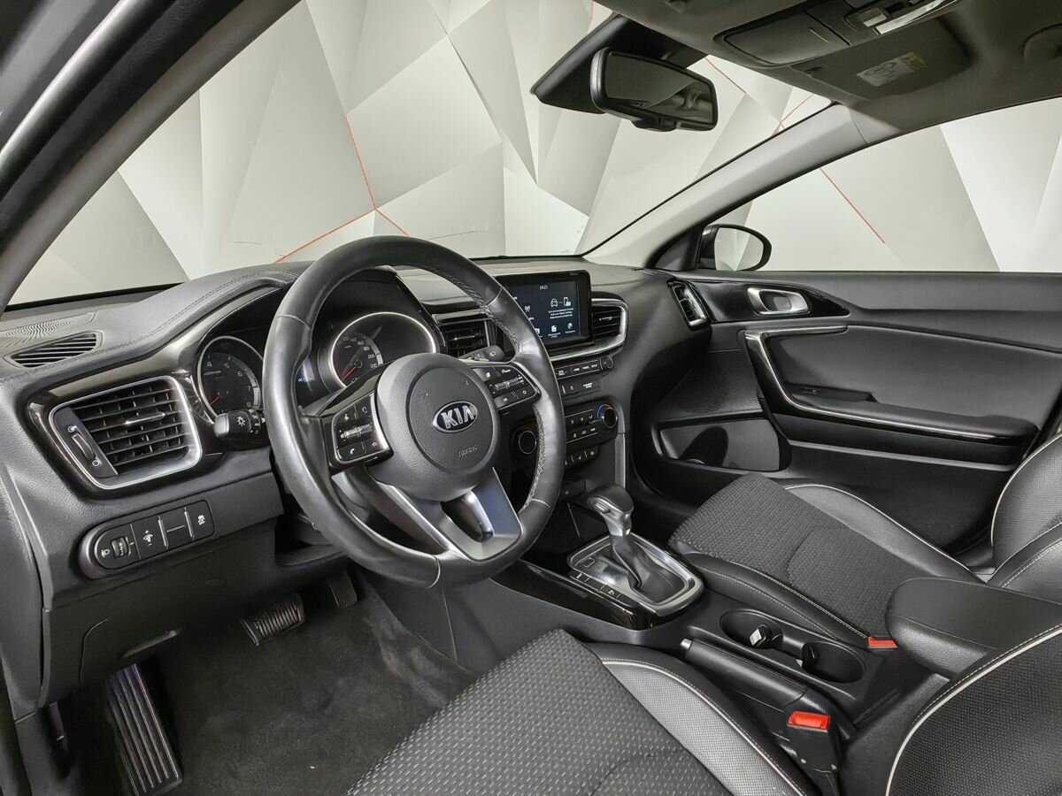 Купить Kia Ceed с пробегом. Фото: #13