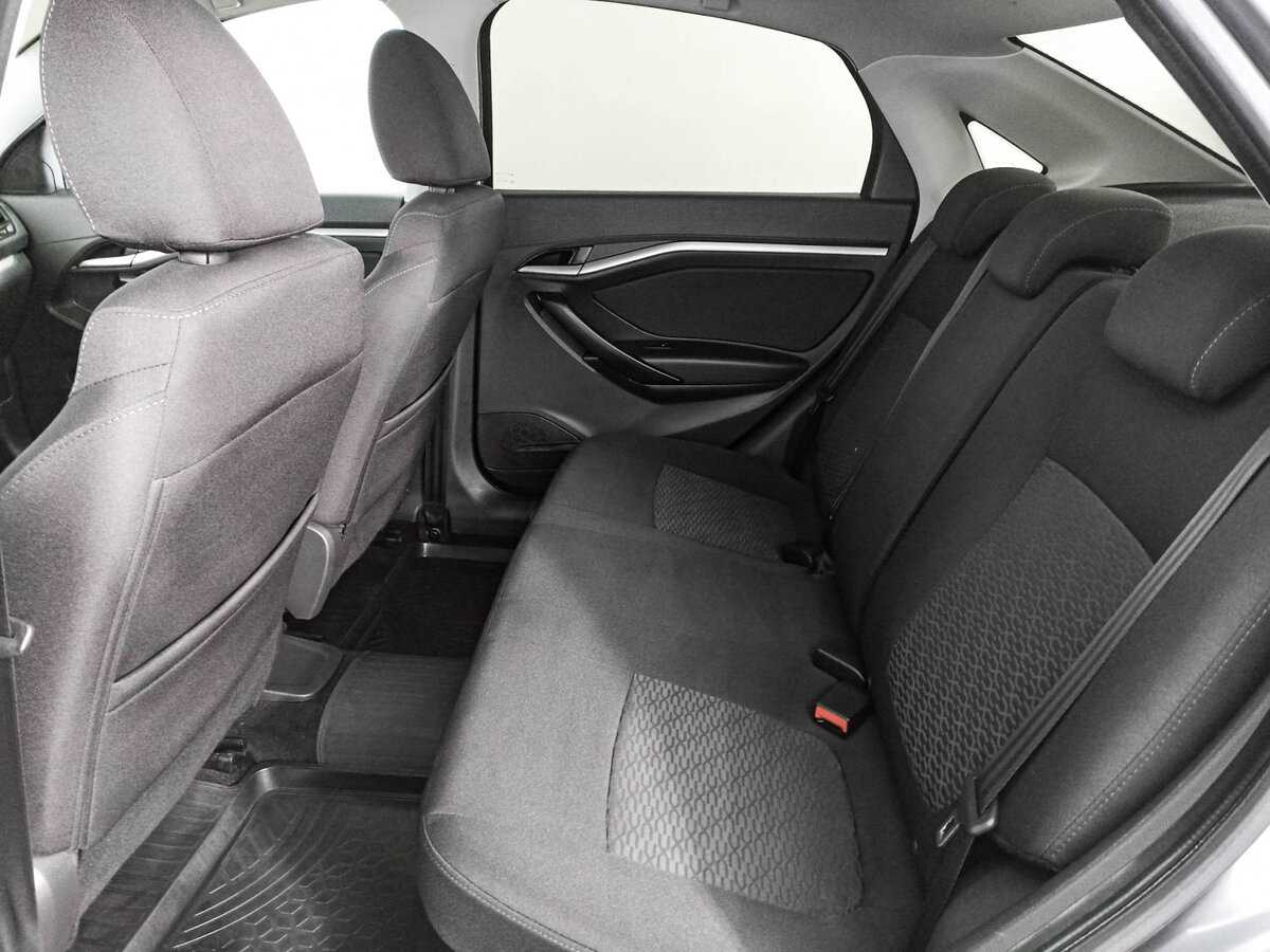 Купить Lada (ВАЗ) Vesta с пробегом. Фото: #11