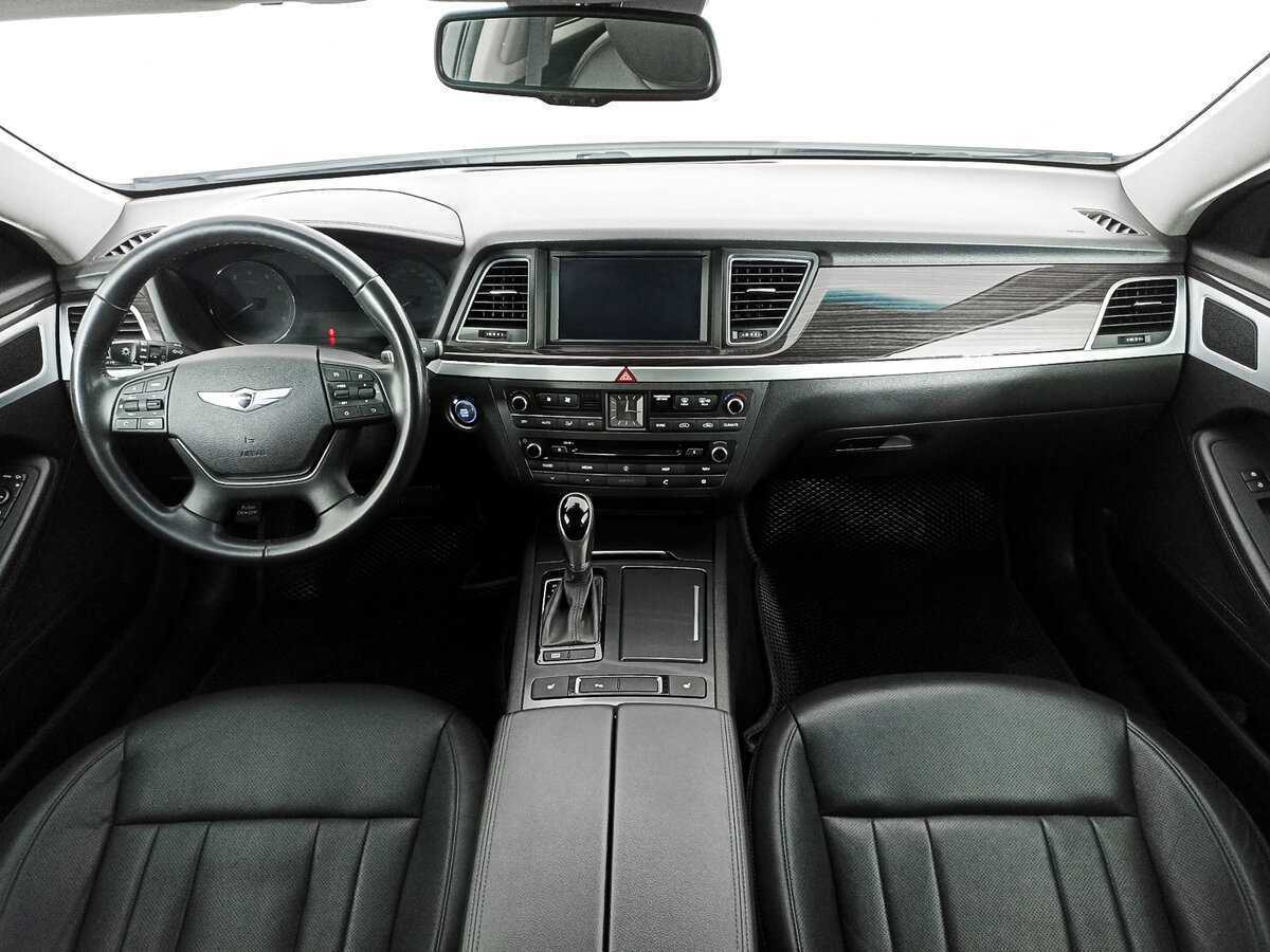 Купить Hyundai Genesis с пробегом. Фото: #11