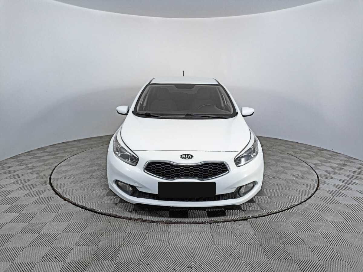 Купить Kia Ceed с пробегом. Фото: #1