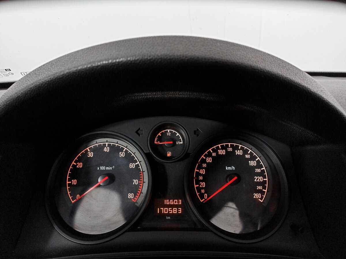 Купить Opel Astra с пробегом. Фото: #10