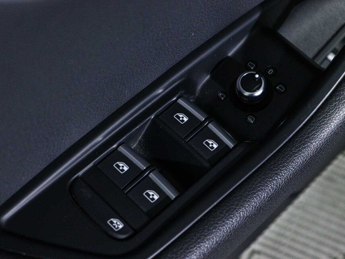 Купить Audi A4 с пробегом. Фото: #19