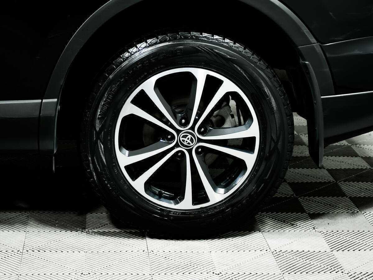 Купить Toyota RAV4 с пробегом. Фото: #13