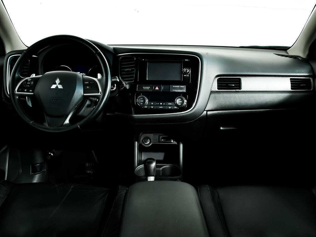 Купить Mitsubishi Outlander с пробегом. Фото: #8