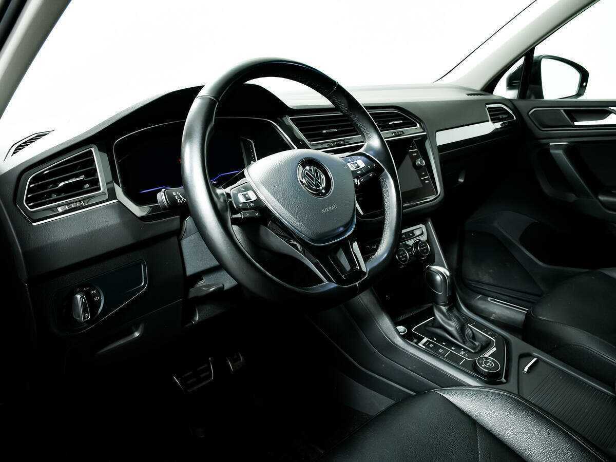 Купить Volkswagen Tiguan с пробегом. Фото: #12