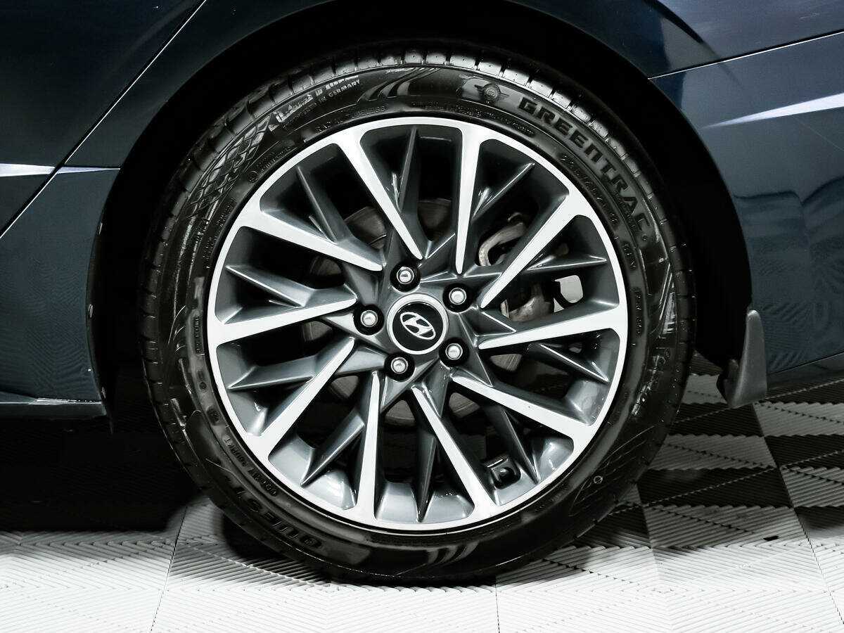 Купить Hyundai Sonata с пробегом. Фото: #11