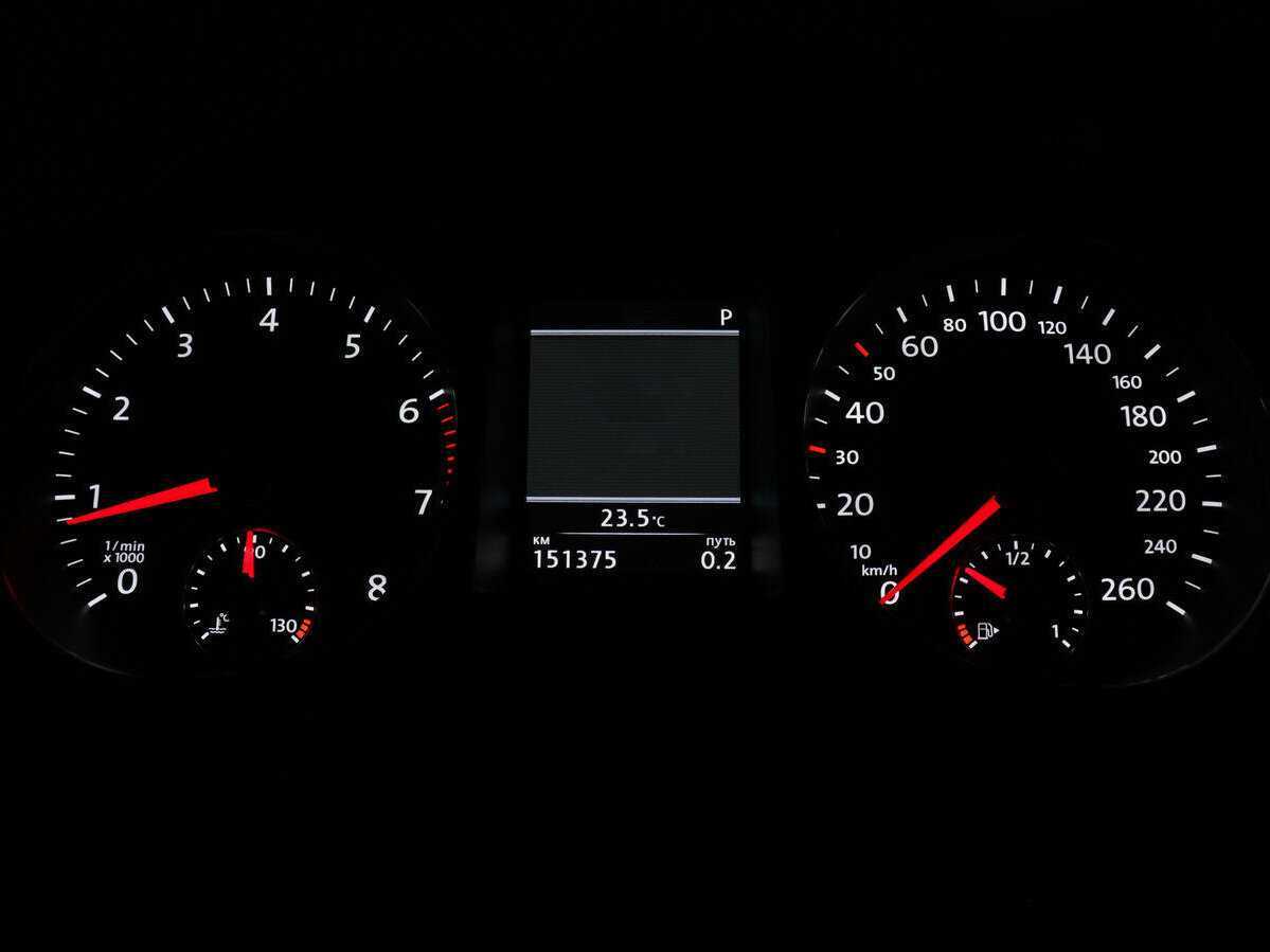 Купить Volkswagen Passat с пробегом. Фото: #10