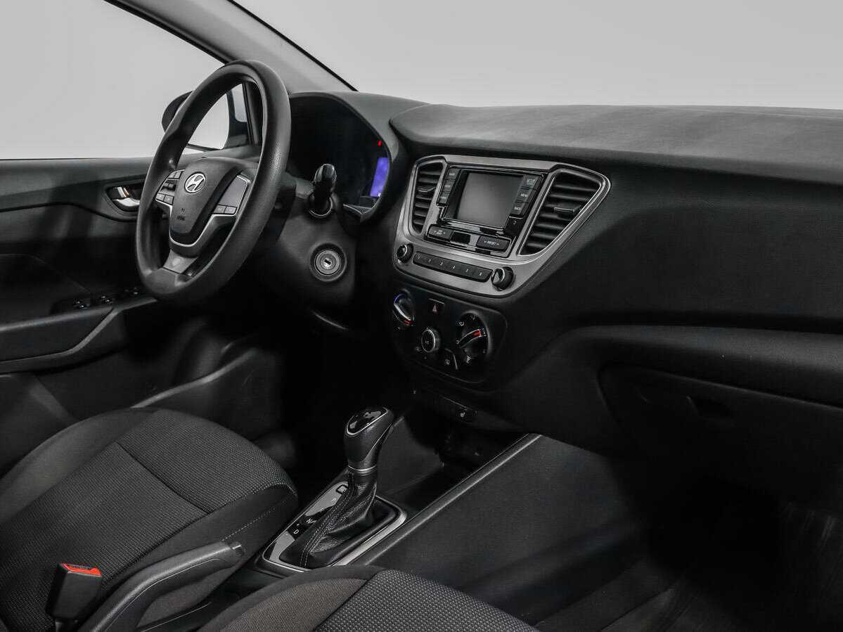 Купить Hyundai Solaris с пробегом. Фото: #10