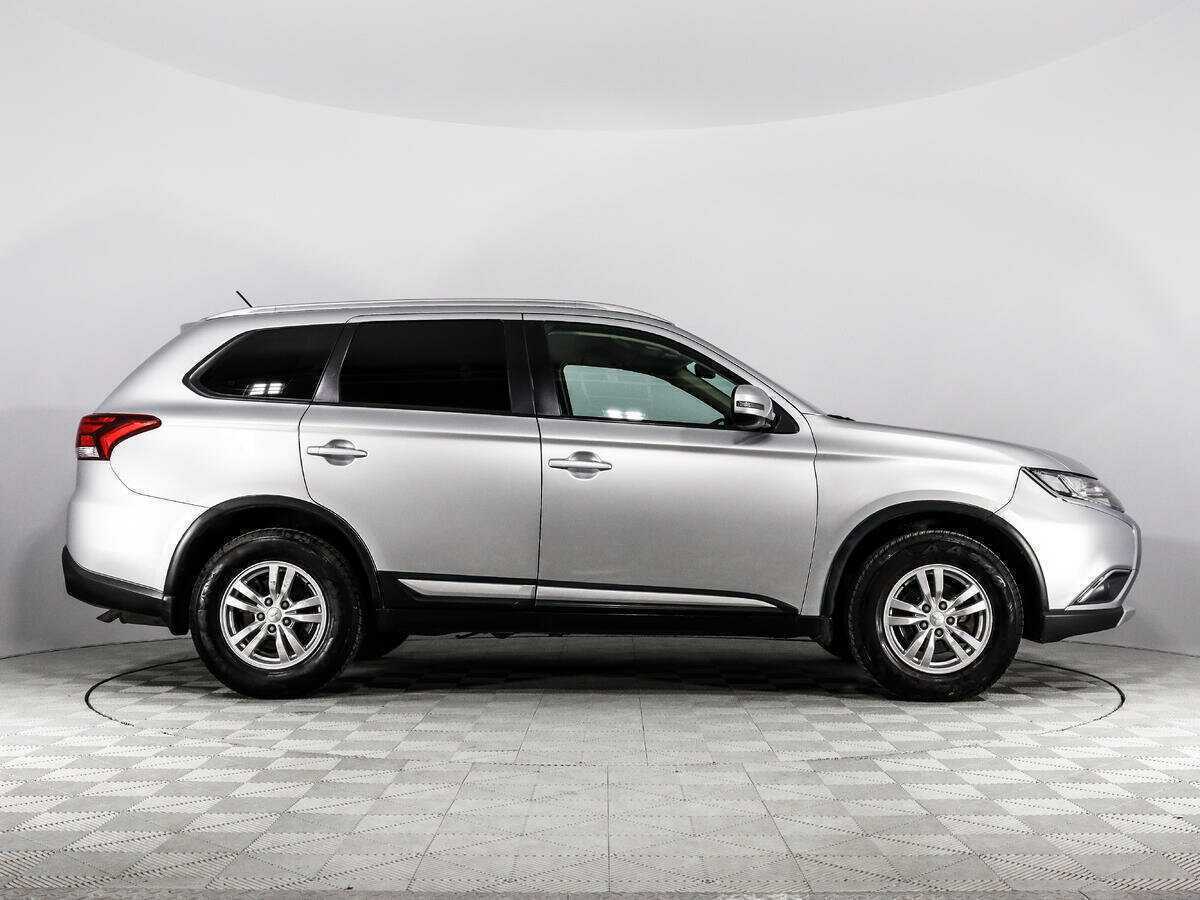 Купить Mitsubishi Outlander с пробегом. Фото: #3