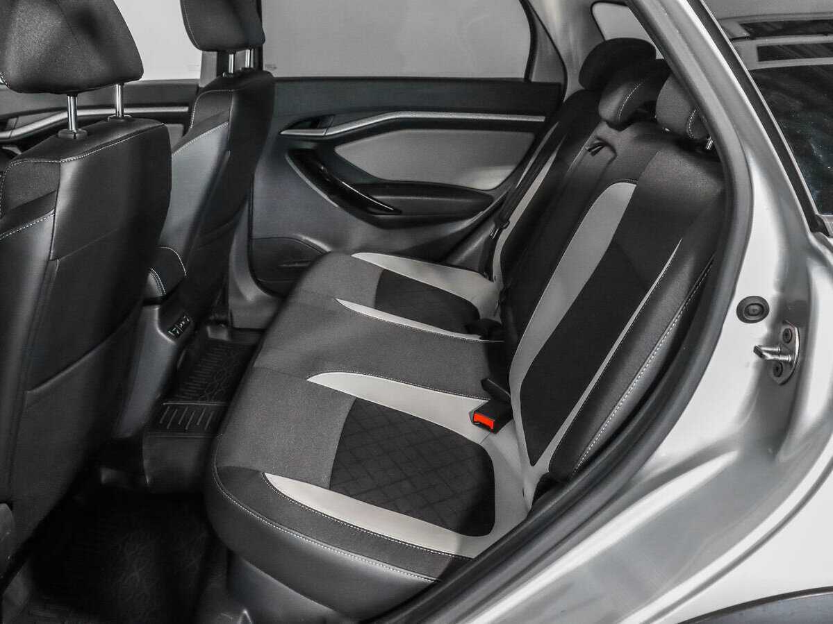 Купить Lada (ВАЗ) Vesta с пробегом. Фото: #9