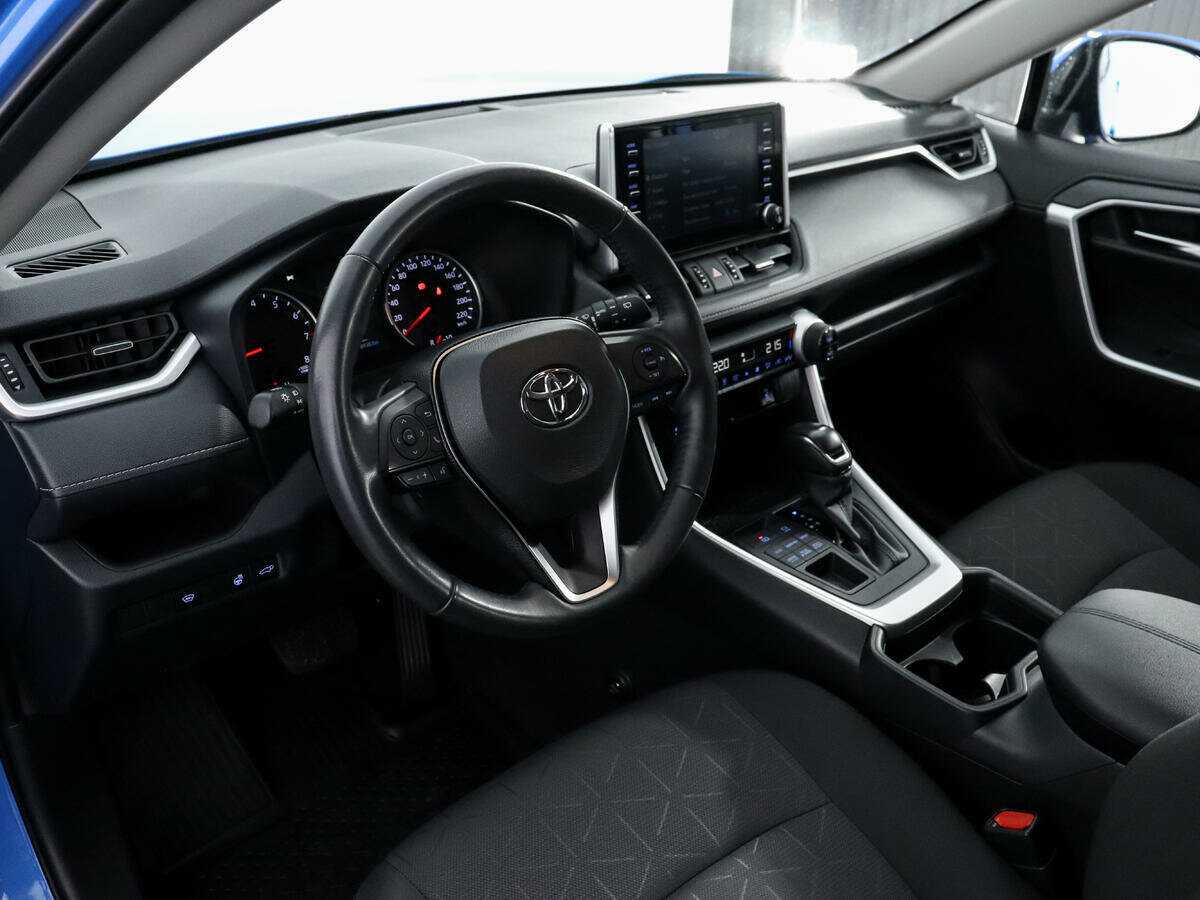 Купить Toyota RAV4 с пробегом. Фото: #6