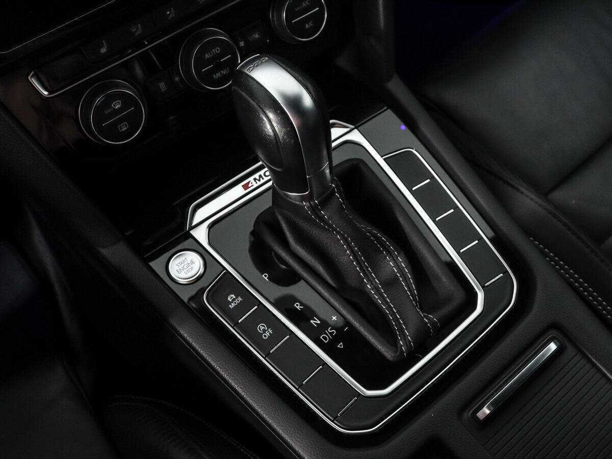 Купить Volkswagen Passat с пробегом. Фото: #9