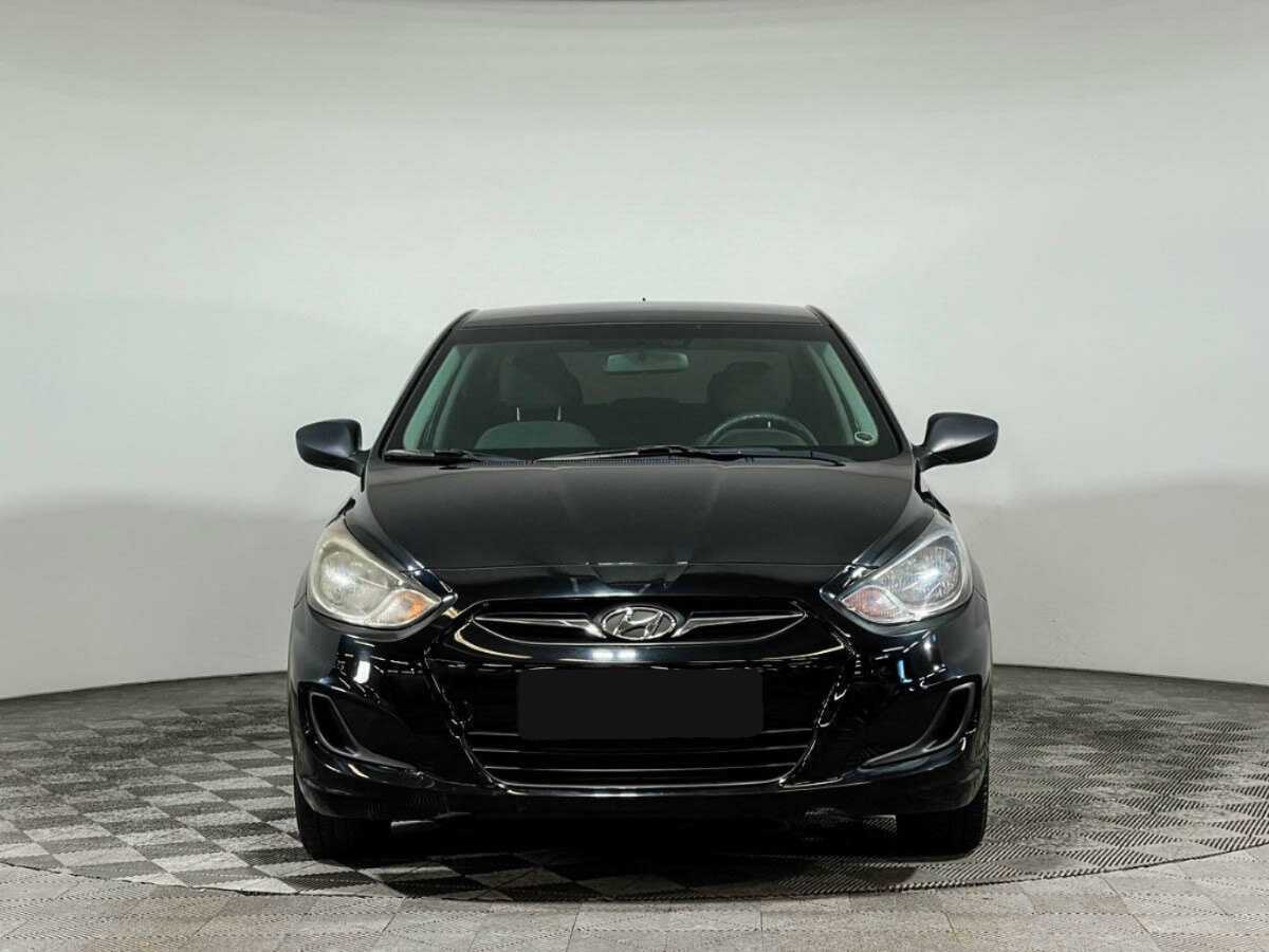 Купить Hyundai Solaris с пробегом. Фото: #1