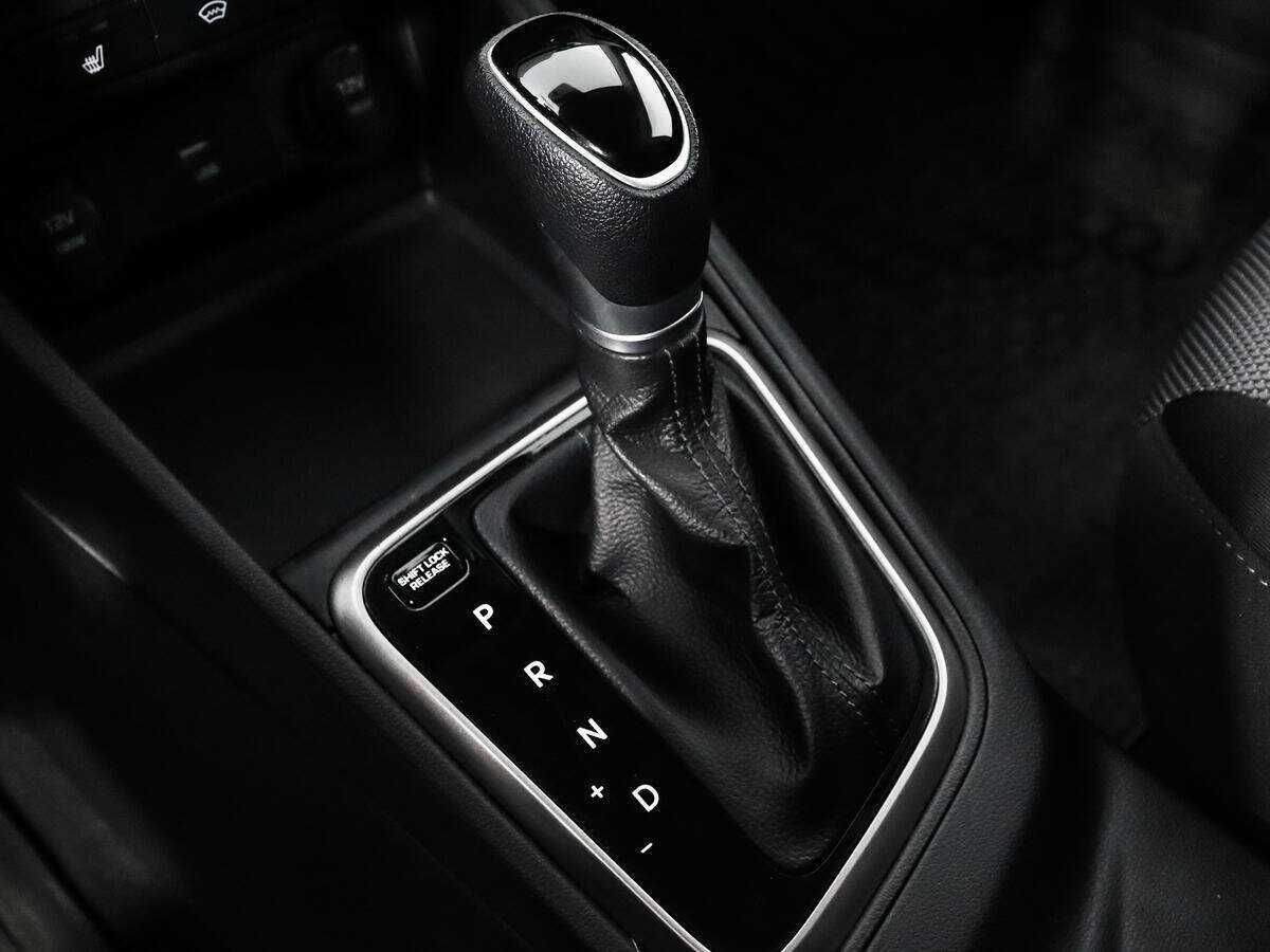 Купить Hyundai Solaris с пробегом. Фото: #9