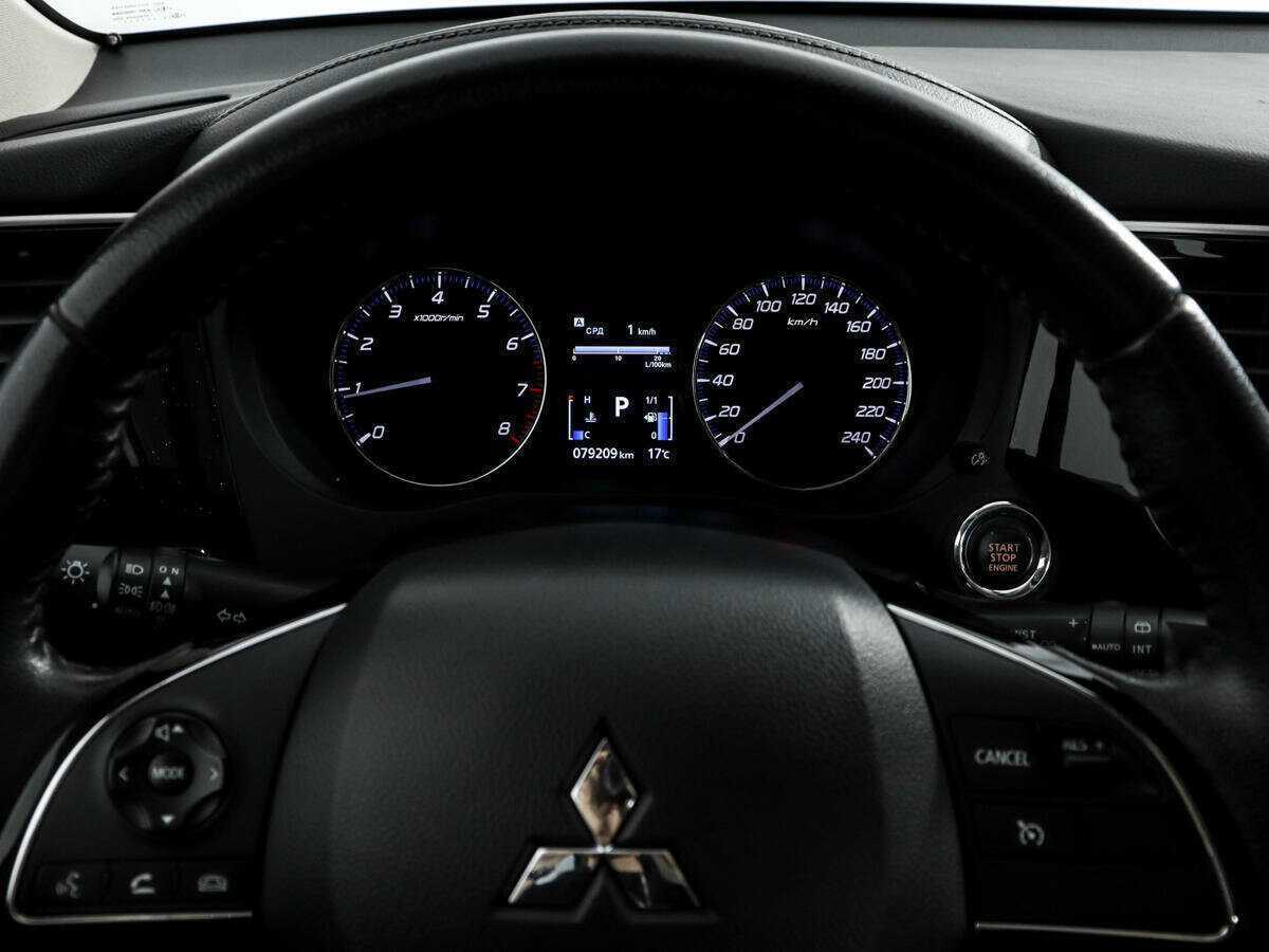 Купить Mitsubishi Outlander с пробегом. Фото: #17