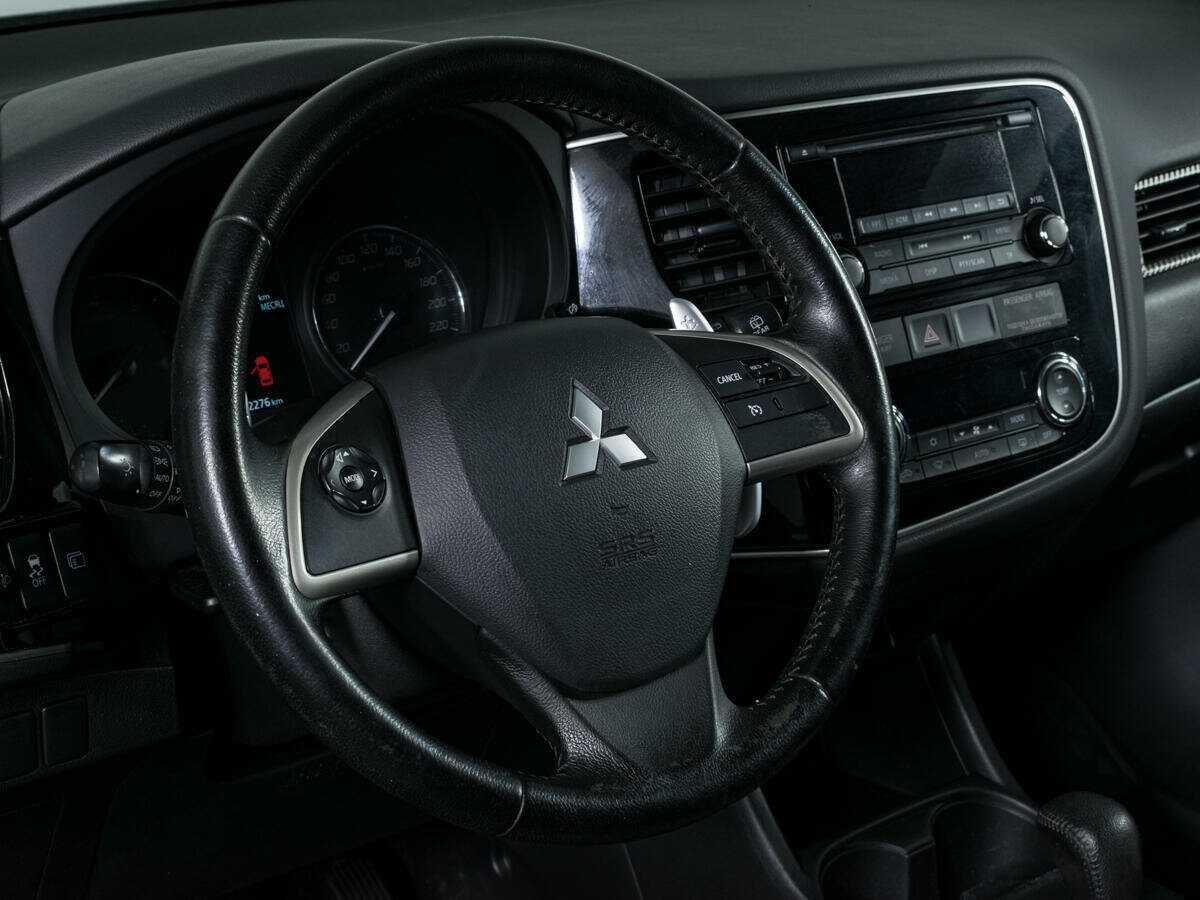 Купить Mitsubishi Outlander с пробегом. Фото: #14
