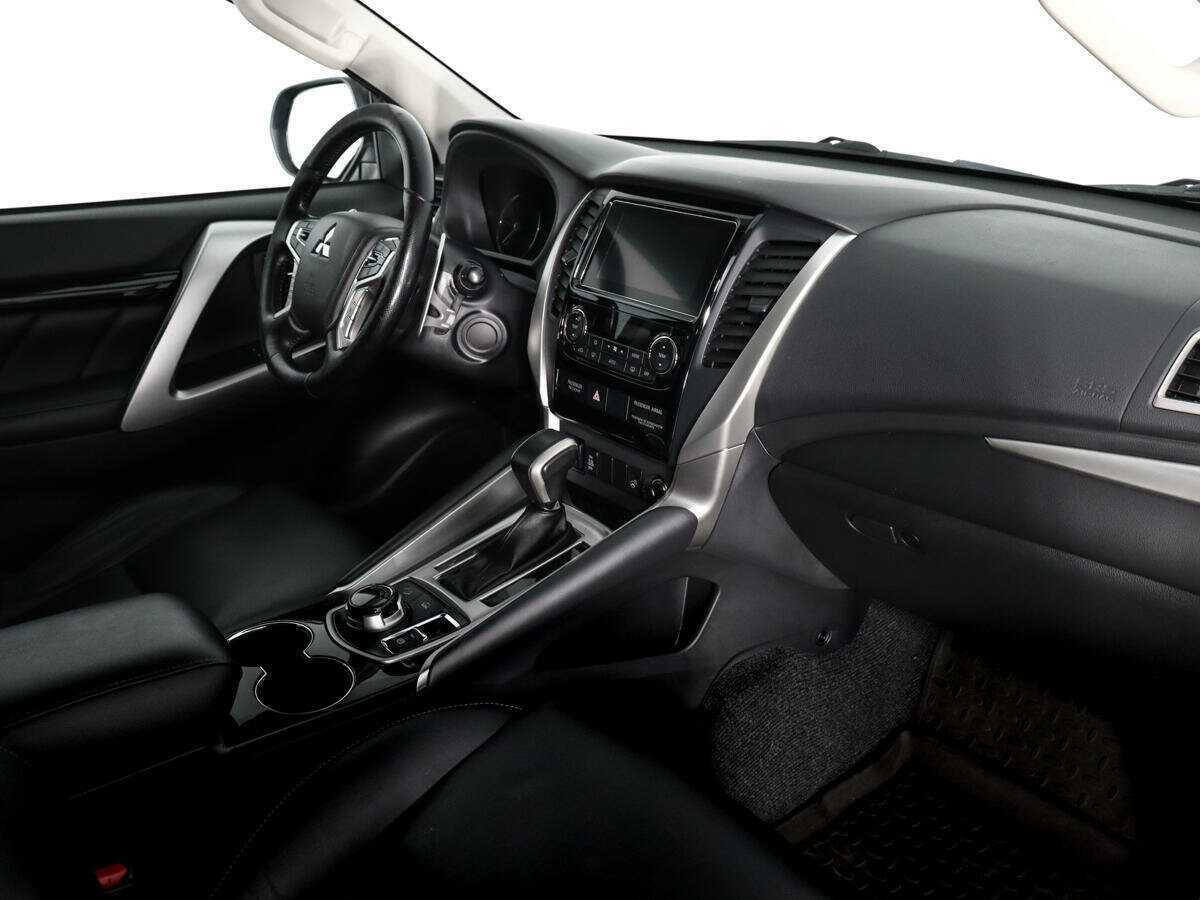 Купить Mitsubishi Pajero Sport с пробегом. Фото: #11