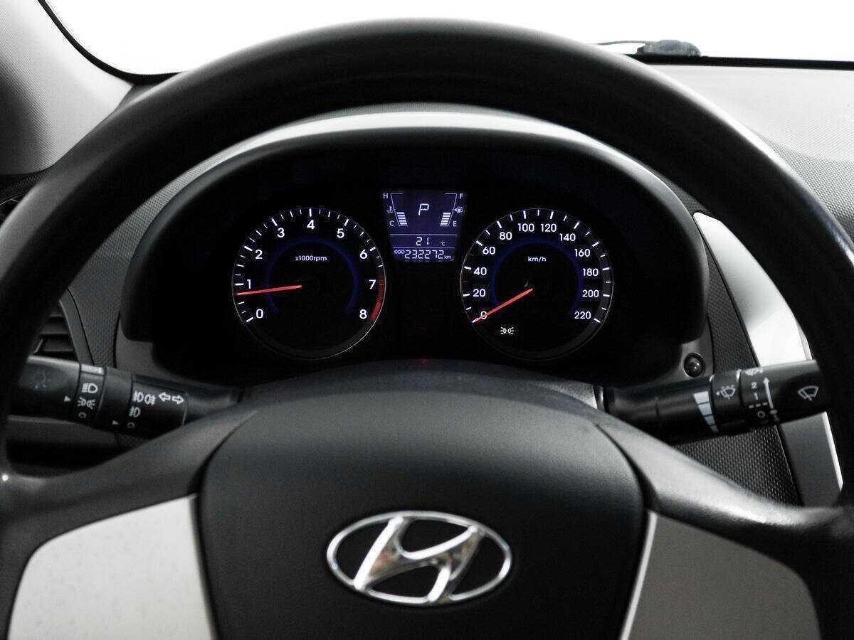 Купить Hyundai Solaris с пробегом. Фото: #14