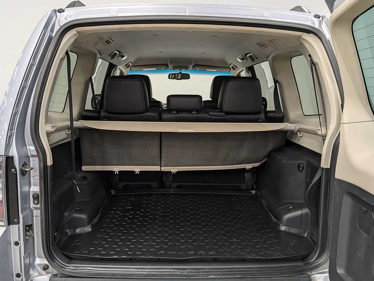 Купить Mitsubishi Pajero с пробегом. Фото: #9
